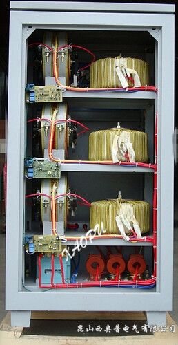 TNS-30KVA三相四線高精度交流穩(wěn)壓器